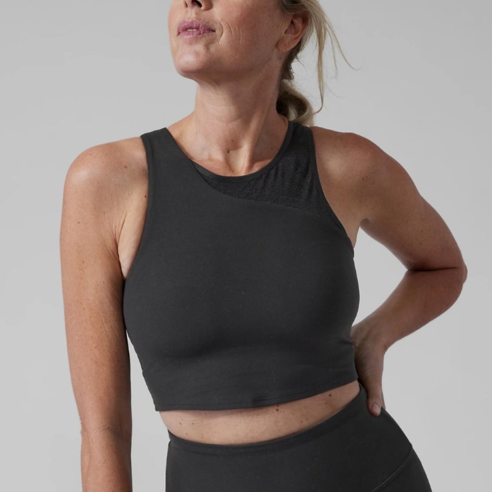 Athleta NWT Conscious Crop Lace, XS, D-DD+ in black with purple lining
